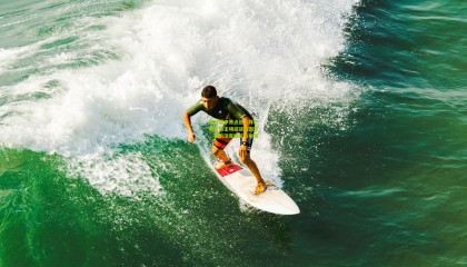 周日德甲焦点战，拜仁慕尼黑主场迎战美因茨，赛前深度解析与预测