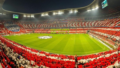 篮球新星鲍尔获模板基德盛赞，实力不俗，未来有望超越传奇